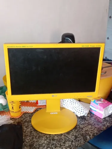 Vendo computador original de fábrica