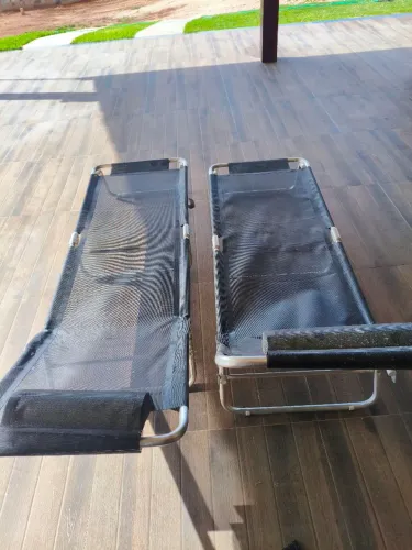 Espreguiçadeira de Alumínio Reclinável para Piscina/Jardim - Excelente Estado