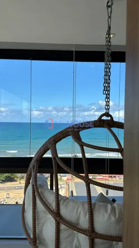 Apartamento com uma sala ampla e com uma vista Mar incrível à venda, condomínio pérola do