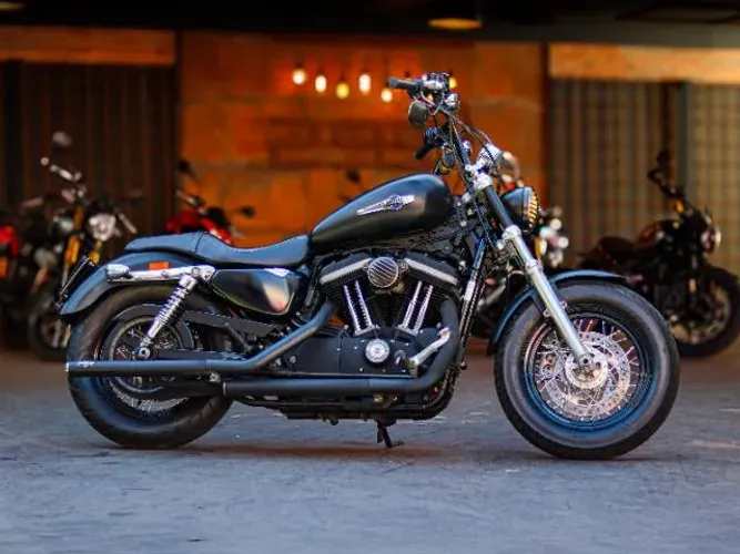 HARLEY-DAVIDSON XL 1200 CUSTOM LIMITED CA CB 1200 cc