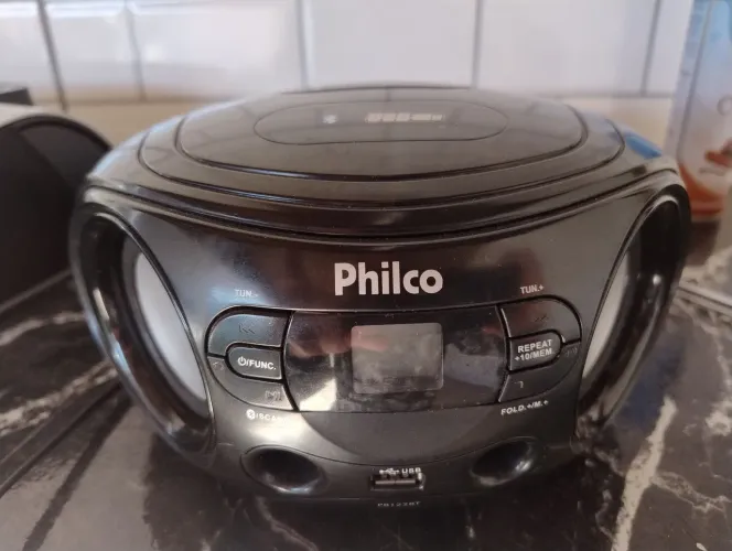Aparelho toca cd mp3. Am fm e usb philco