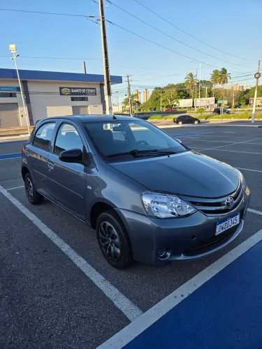 Toyota Etios X 1.3 Flex 16V 5P Mec. 2014