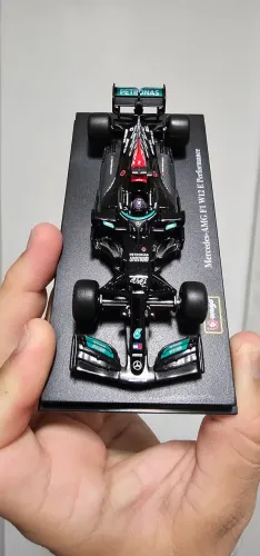 Miniatura 1:64 W12 Lewis Hamilton - 2021