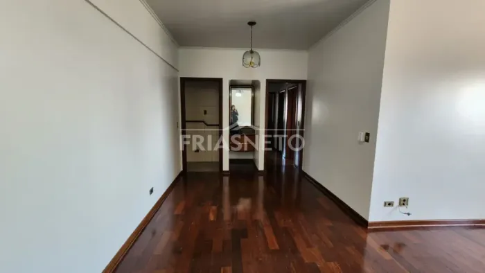 Apartamento à venda no condomínio Edifício Flamboyant