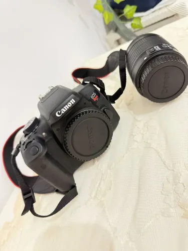 Canon EOS Revel T6i + Lente