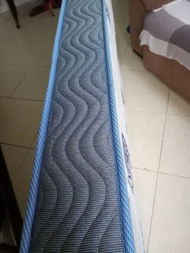 Colchão solteiro Ortobom pouco uso