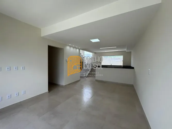 Duplex Individual com 3 Quartos em Condomínio Conforto e Espaço a Poucos Minutos da Praia