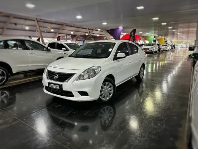 Nissan Versa S 1.6 16V Flex Fuel 4P Mec. 2014