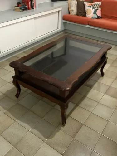Mesa de centro de madeira maciça