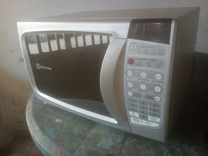 Microondas SEMI NOVO 