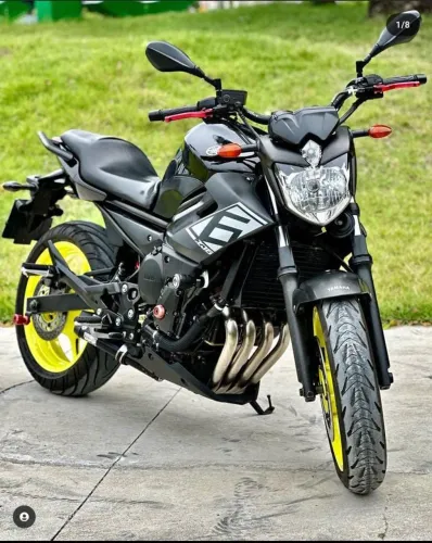 Moto bastante conservada,no ponto de transferir