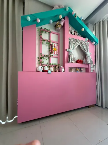 Cabeceira cama casinha rosa modulado