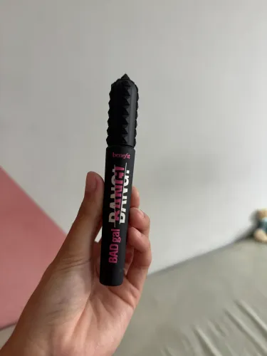 Máscara de cílios Badgal BENEFIT