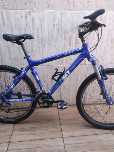 Bike M7 aro 26 (SHIMANO ALÍVIO)