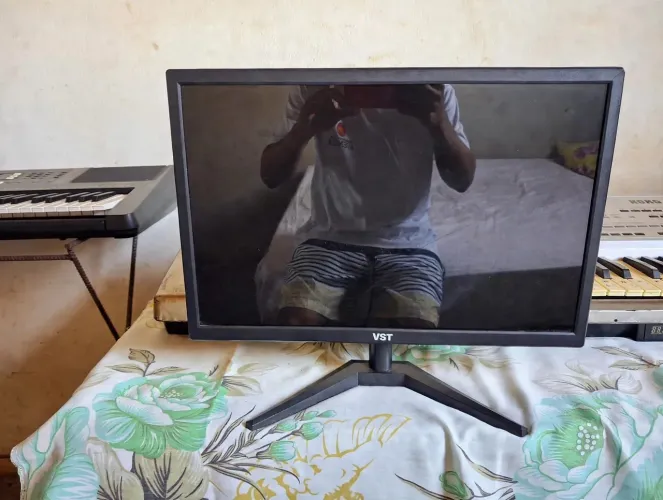 Vende-se Monitor 20p