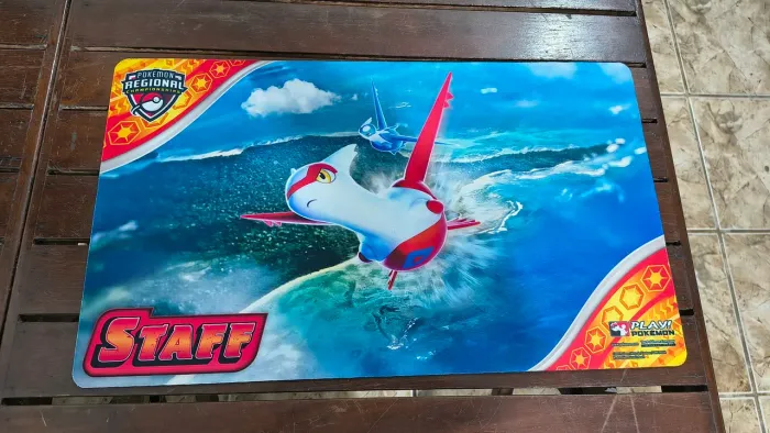 Playmat Play! Pokémon Regionals 2025 Staff - Latias e Latios