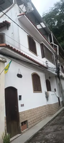Alugo casa 1 quarto sala cozinha banheiro