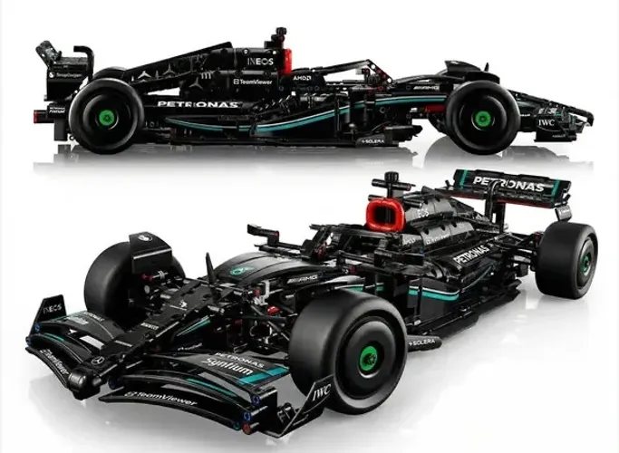 Lego F1 Mercedes AMG W14 1.620 peças