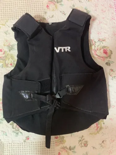 Colete de proteção preto hipismo VTR