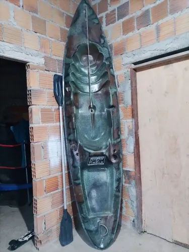 Vendo caiaque completo em estado de semenovo 