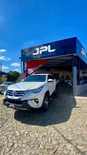 Toyota Hilux SW4 SRX 4X4 2.8 TDI 16V Dies. Aut. 2019