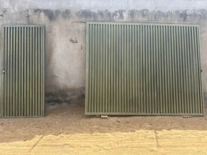 Portão de Aço Grande + Portão Social - Conjunto
