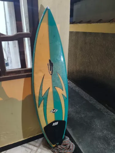 Prancha de surf 5.8 em bom estado