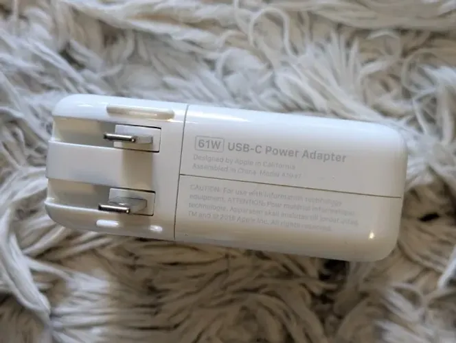 Fonte para Macbook USB-C 61W A1947 Original Apple