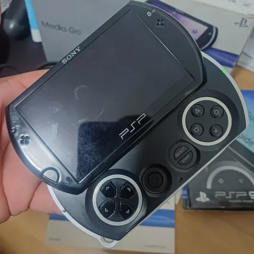 Psp Go na caixa serial batendo completo 