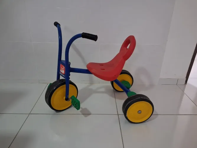 TRICICLO INFANTIL BANDEIRANTE