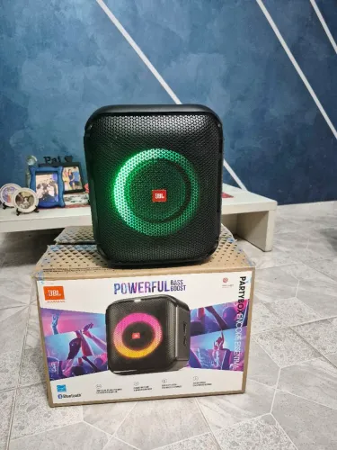 Caixa JBL Essential seminova !