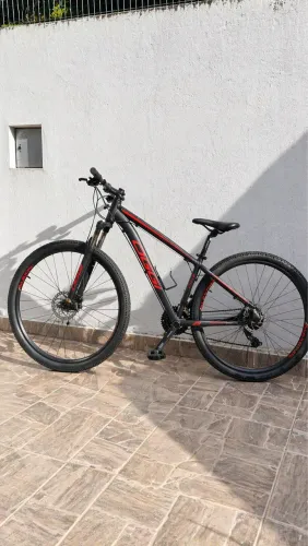 Bicicleta Oggi Hacker Sport Aro 29
