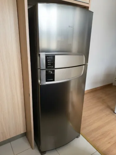 Geladeira Consul Bem Estar Frost Free 437L Inox CRM55AK 220V [usada]