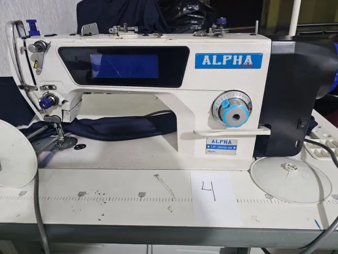 Maquina de costura industrial reta