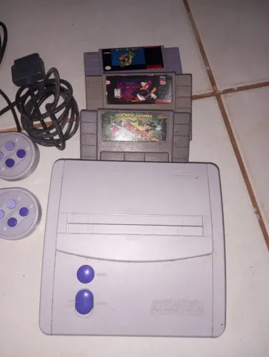Super Nintendo (NÃO ESTÁ FUNCIONANDO)