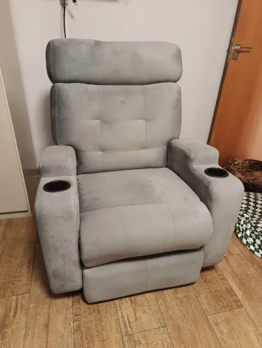 Vende se poltrona elétrica massageadora