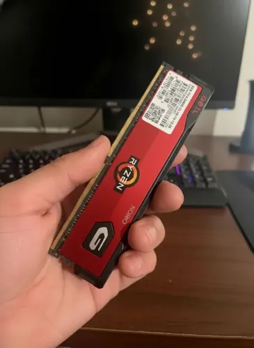 Memória RAM GeIL Orion (2x) 8GB DDR4 3000MHz - Edição AMD Ryzen (Ótimo Estado)