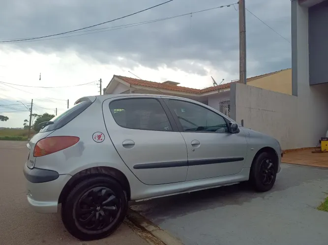 Peugeot 206 Select./presence 1.6/1.6 Flex 16V 5P 2005