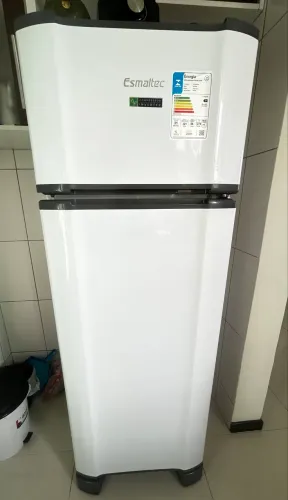 Geladeira/Refrigerador Esmaltec Duplex Branco 276L - Semi Nova