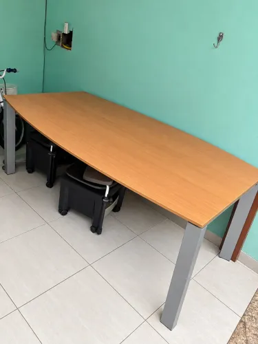 Mesa grande robusta elegante