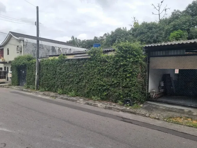 Imóvel para venda tem 300 metros quadrados com 2 quartos em Novo Aleixo - Manaus - AM