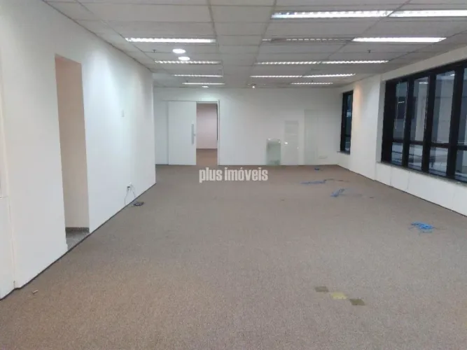 Próximo ao Shopping Vila Olimpia e JK