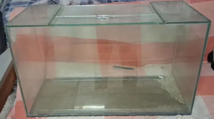 Vendo aquário medida 70x40x30 sou de bangu 