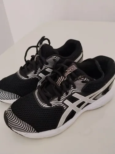 Tênis Asics 35