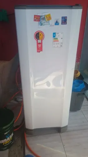 Geladeira 245 litros esmaltec