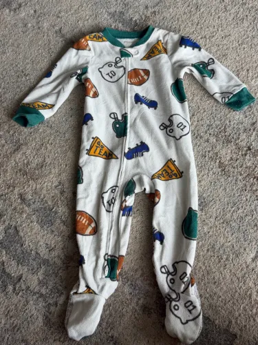 Pijama Carter?s - tamanho 12 meses