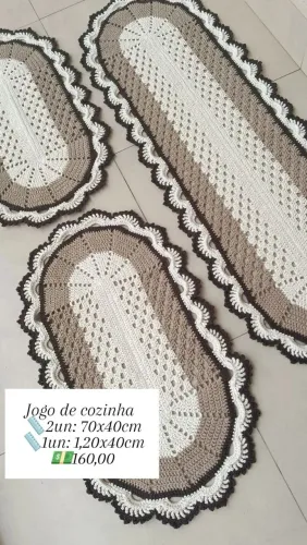 Jogo de tapetes de crochê