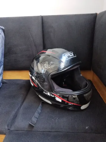 Capacete fly