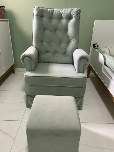 Poltrona amamentação seminova 