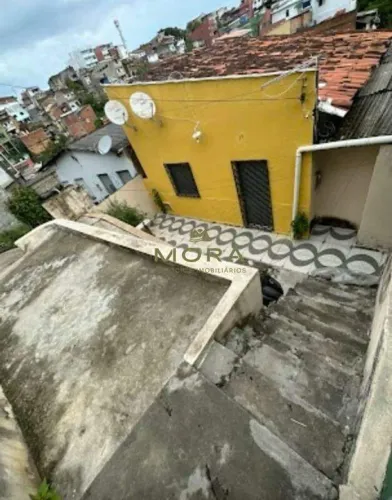 Casa 2/4 á venda